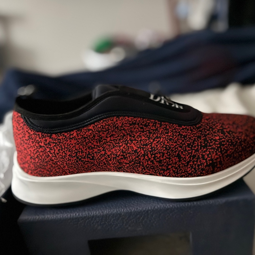 Dior Red and Black Elegant Footwear - Picture 2 of 3